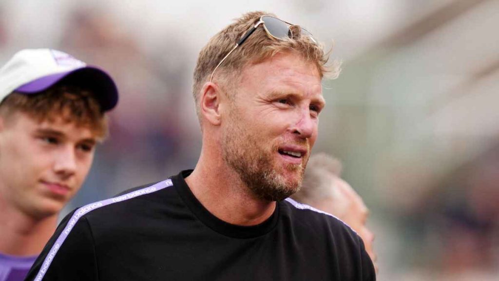 Andrew Flintoff has stepped down as head coach of England Lions.