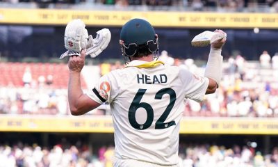 Travis Head appreciates the crowd