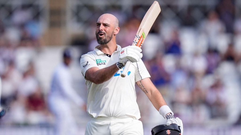 Daryl Mitchell anchored the innings with a composed knock at Trent Bridge