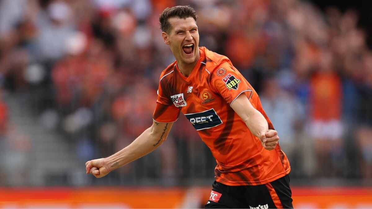 Perth Scorchers’ David Payne celebrates the wicket of Moises Henriques of the Sydney Sixers during the 2025 BBL final