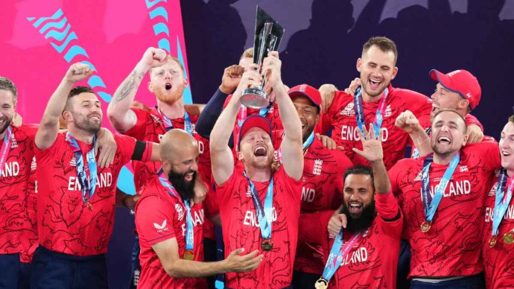 England players celebrate T20 World Cup win