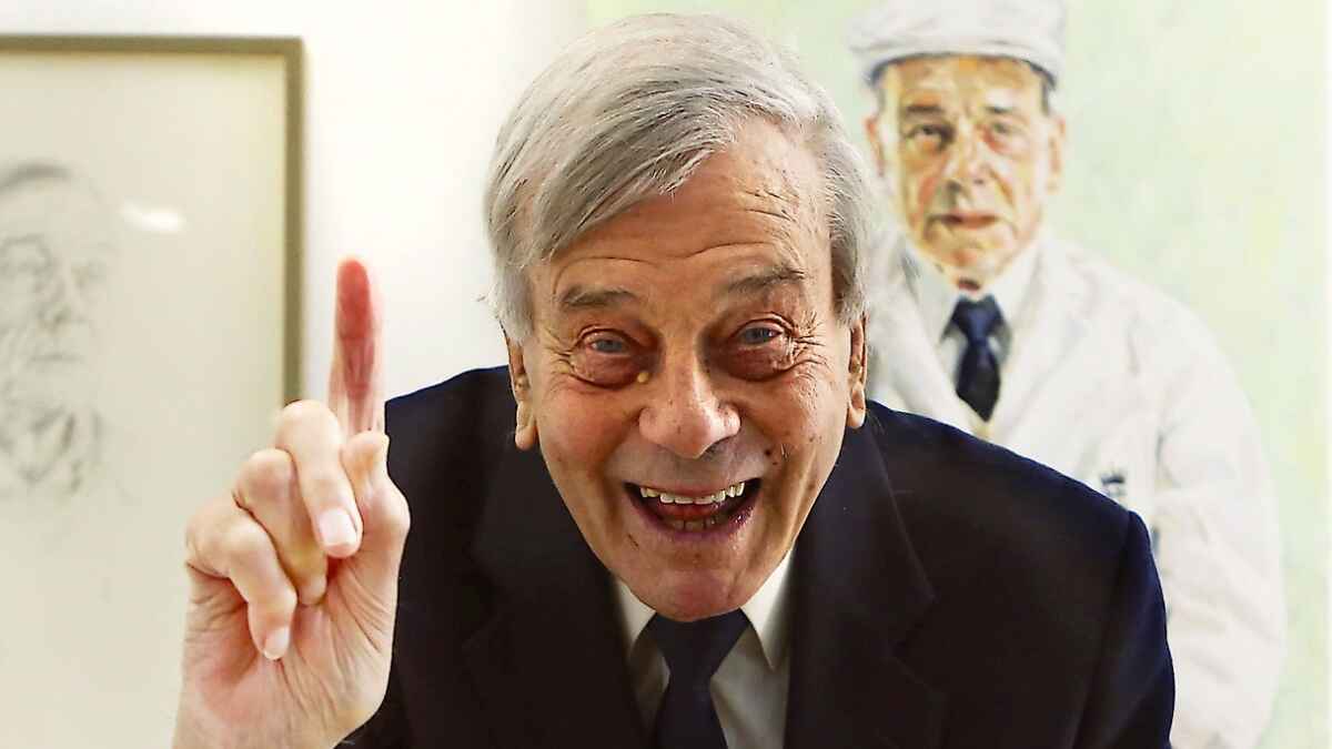 Harold Dennis “Dickie” Bird OBE has passed away peacefully at home at the age of 92