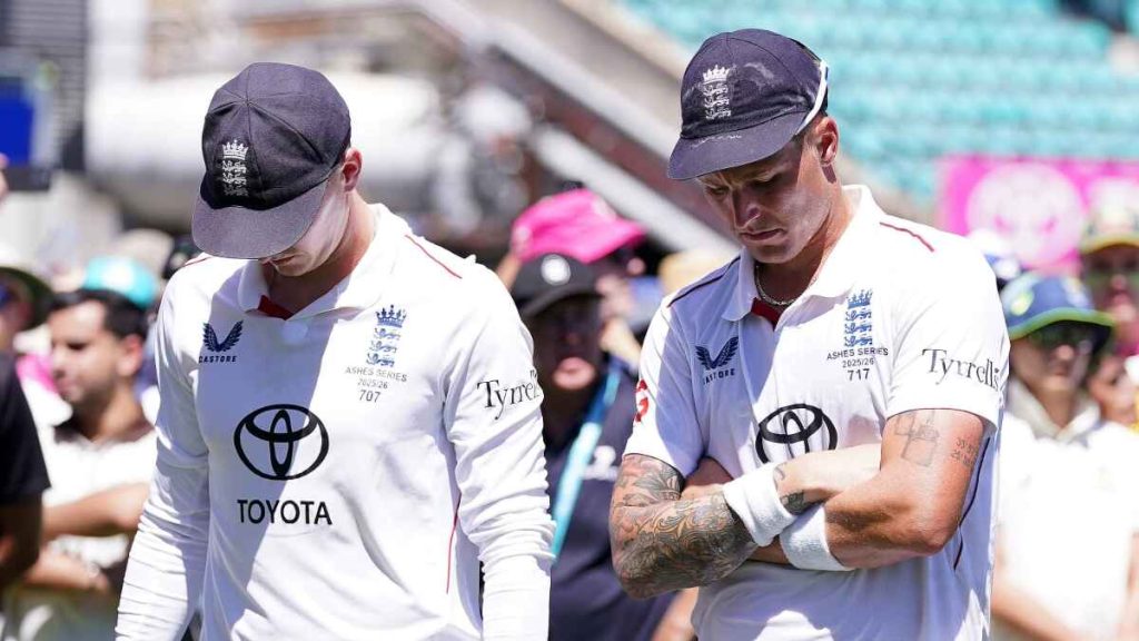 England’s Harry Brook (left) and Brydon Carse look dejected after defeat in the fifth Test
