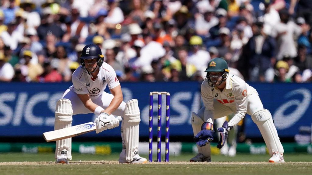 Jacob Bethell batting for England