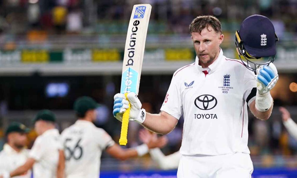 Joe Root celebrates his century