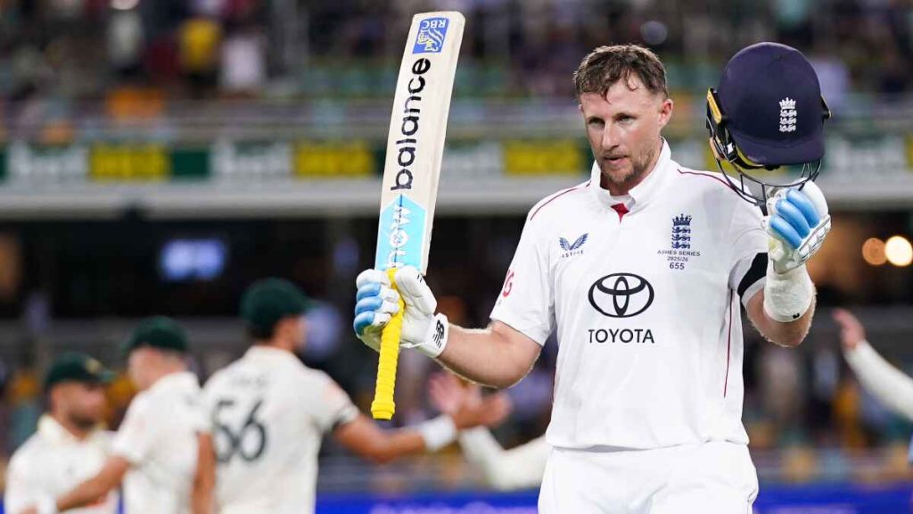 Joe Root celebrates his century