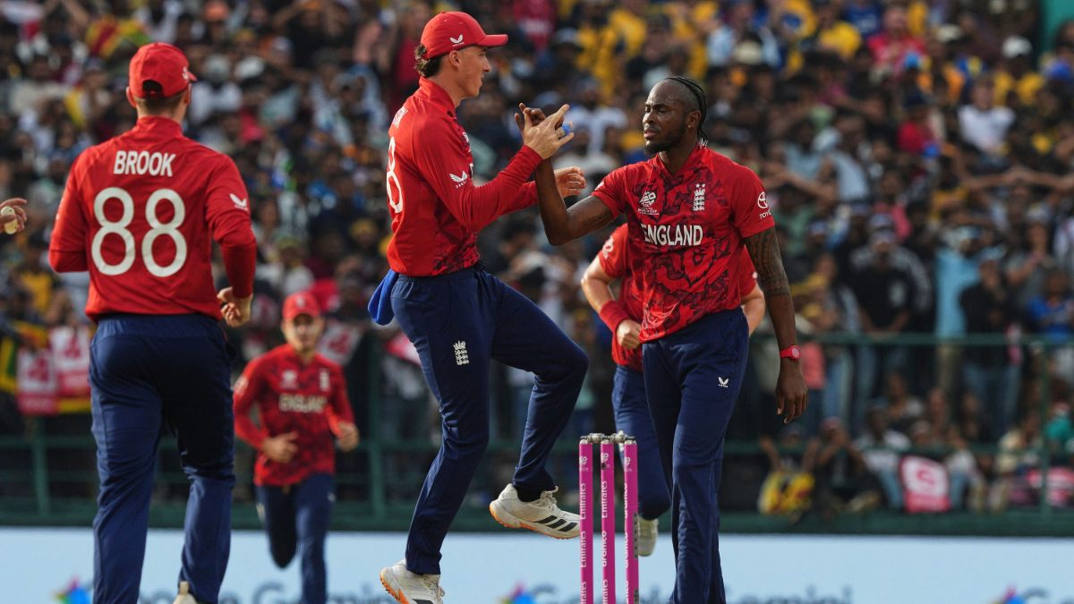 England’s Jofra Archer, right, celebrates taking the wicket of Sri Lanka’s Pathum Nissanka
