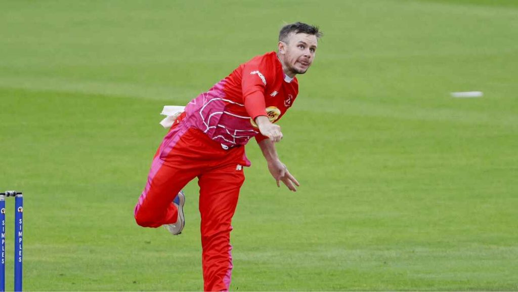 Mason Crane in bowling action during The Hundred