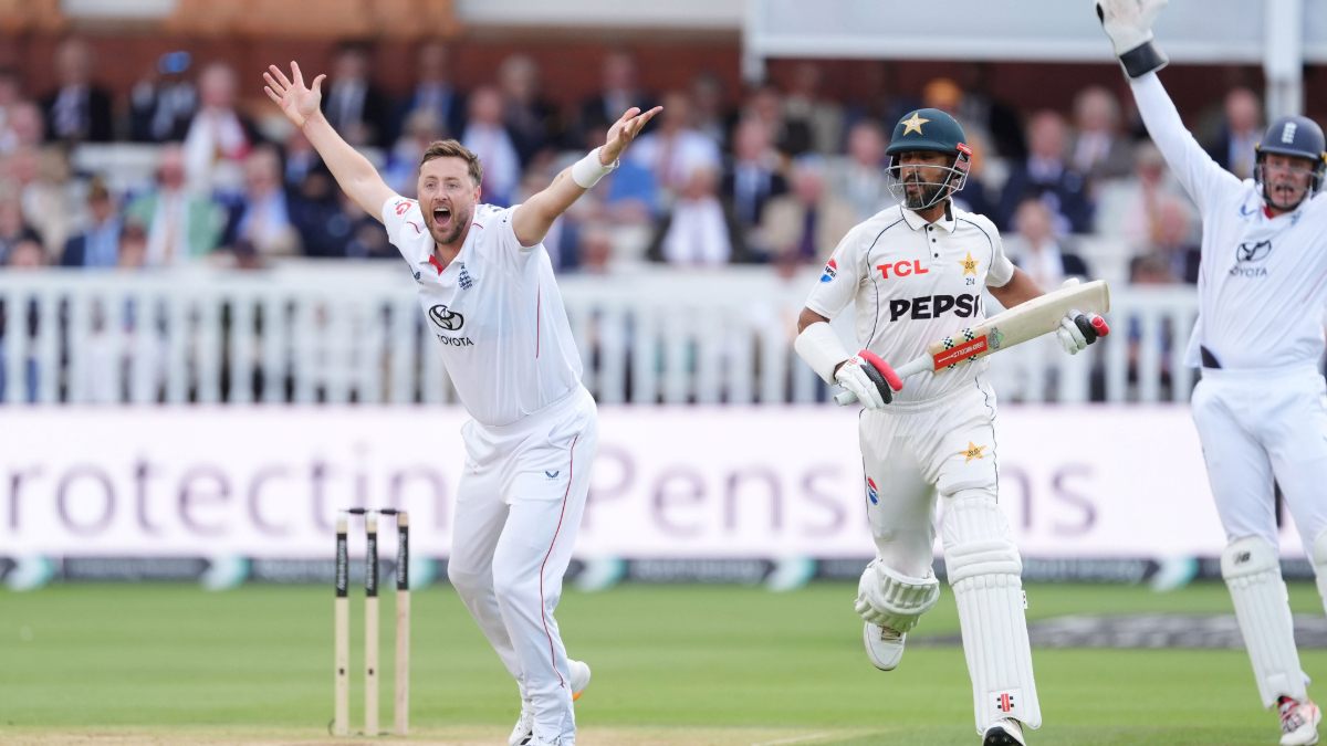 Ollie Robinson took four wickets in each innings.