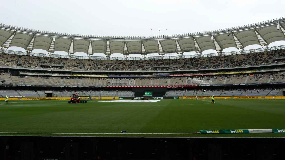 Optus Stadium will be the stage for the opening Test of the 2025-26 winter Ashes series