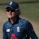 Sarah Taylor keeping wicket for England