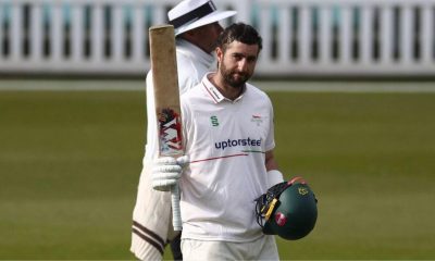Stephen Eskinazi completes his hundred against Glamorgan for Leicestershire