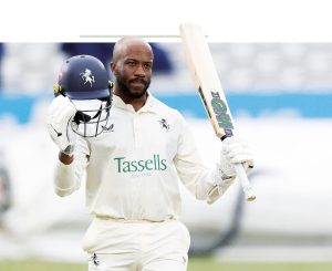 Bell-Drummond’s ton