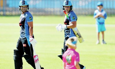 Suzie Bates and Sophie Devine